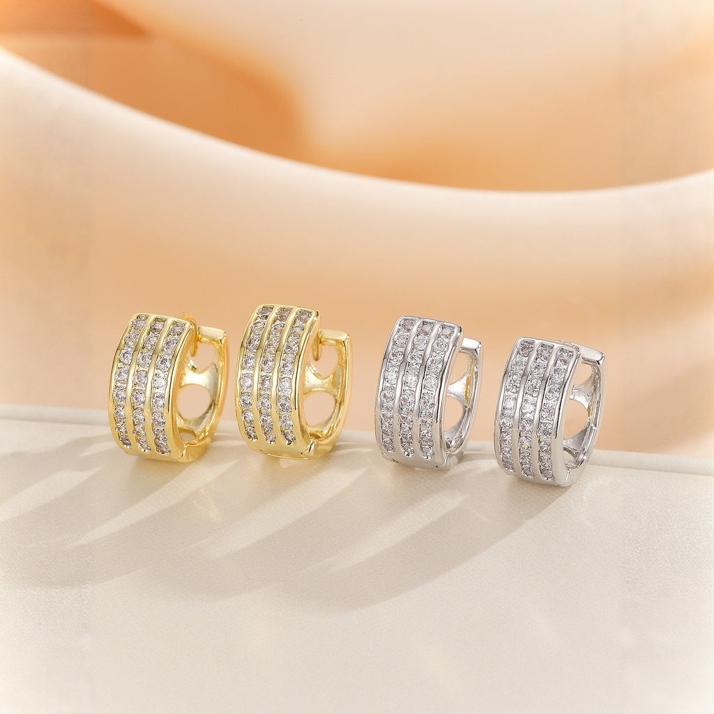 Fashionable And Minimalist Zircon Ear Buckle