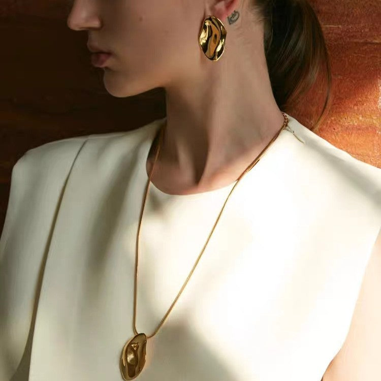 Women's Minimalist Irregular Shaped Metal Earrings