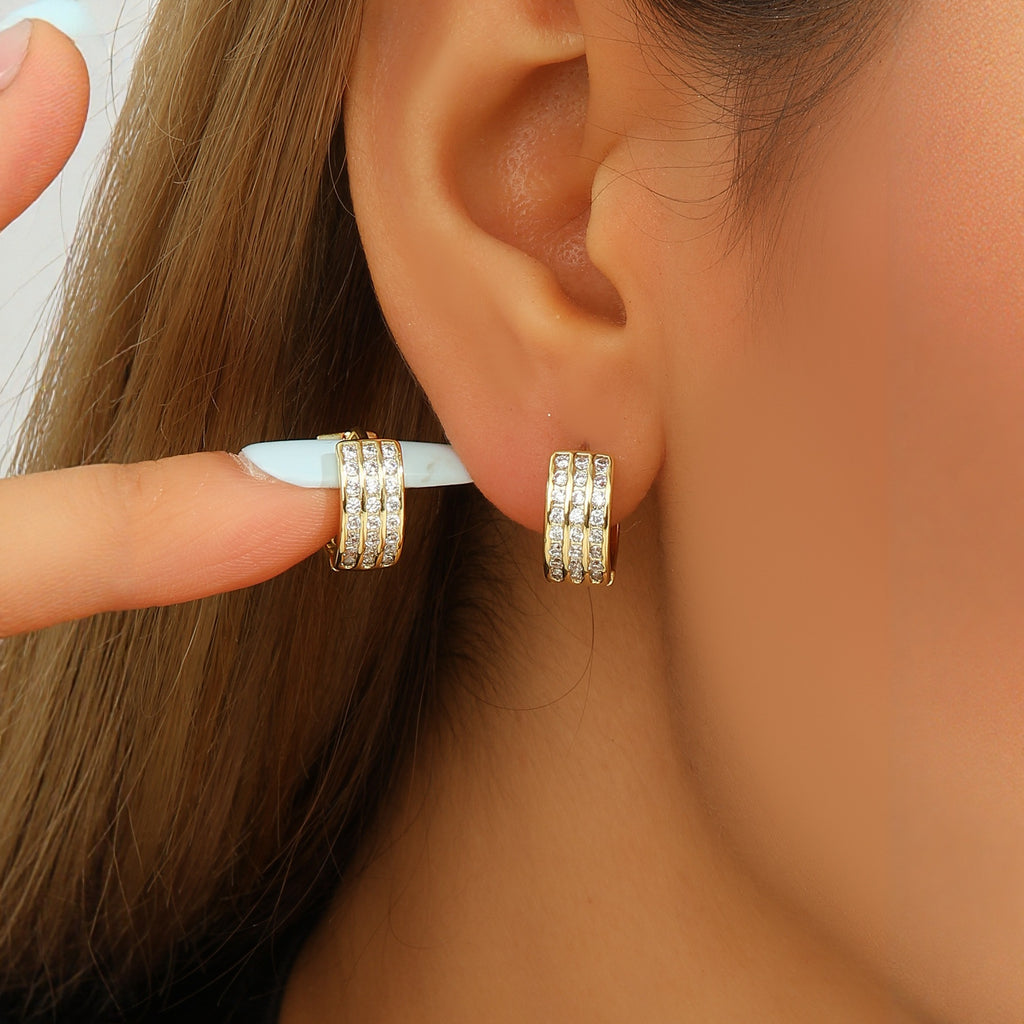 Fashionable And Minimalist Zircon Ear Buckle